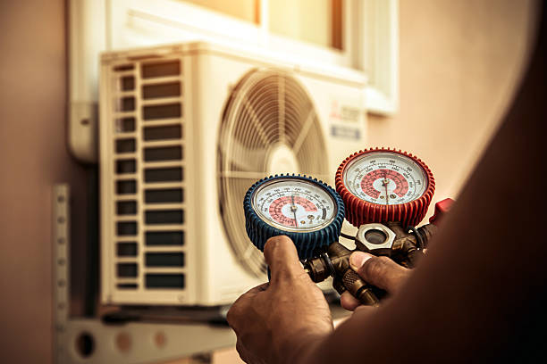 Professional Hvac technician working in Logan, OH